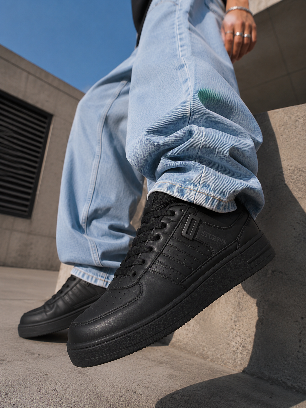 Urban Court Low